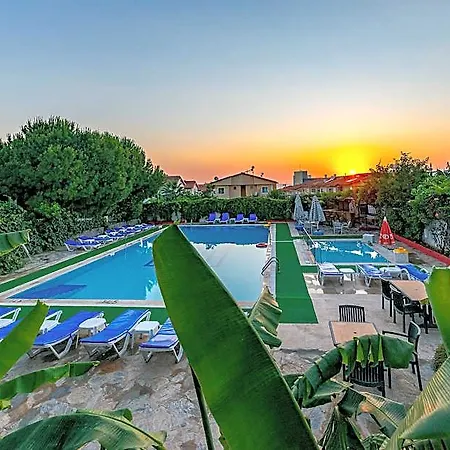 Alibabam Aparthotel 3*